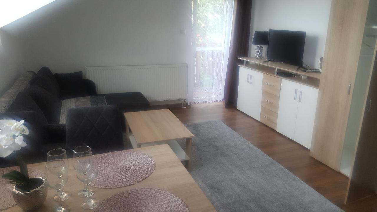 Apartman Zlata Rybka Podhajska Exterior photo