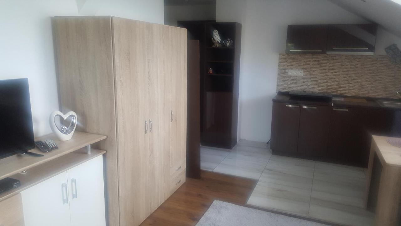 Apartman Zlata Rybka Podhajska Exterior photo