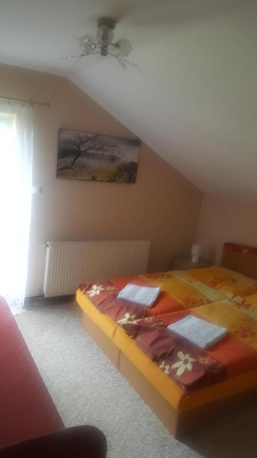 Apartman Zlata Rybka Podhajska Exterior photo