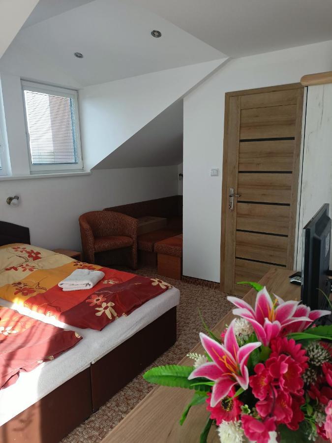 Apartman Zlata Rybka Podhajska Exterior photo
